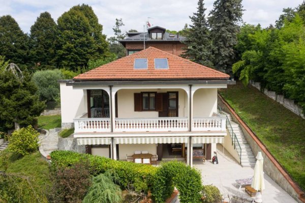 casa indipendente in vendita a Torino in zona Val Salice