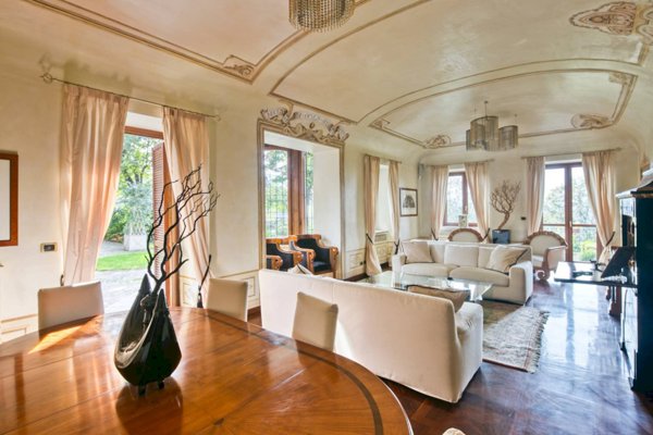 casa indipendente in vendita a Torino in zona Precollina