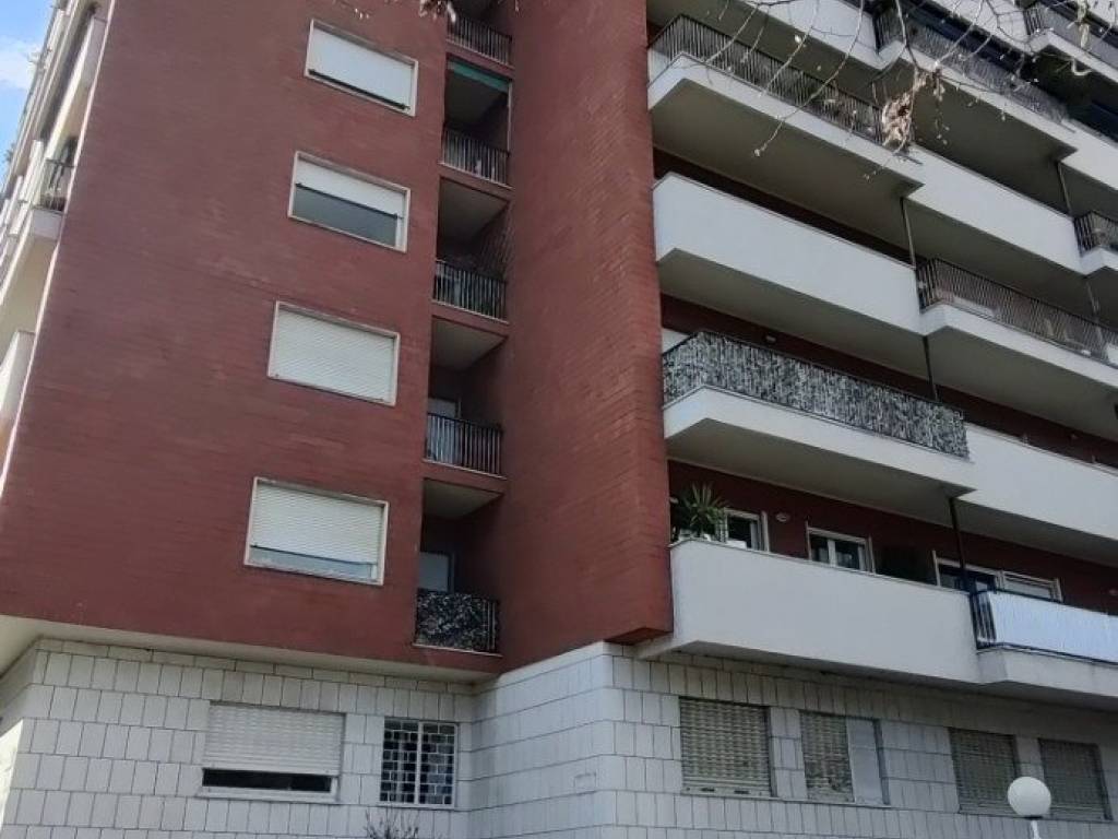 appartamento in vendita a Torino in zona Millefonti
