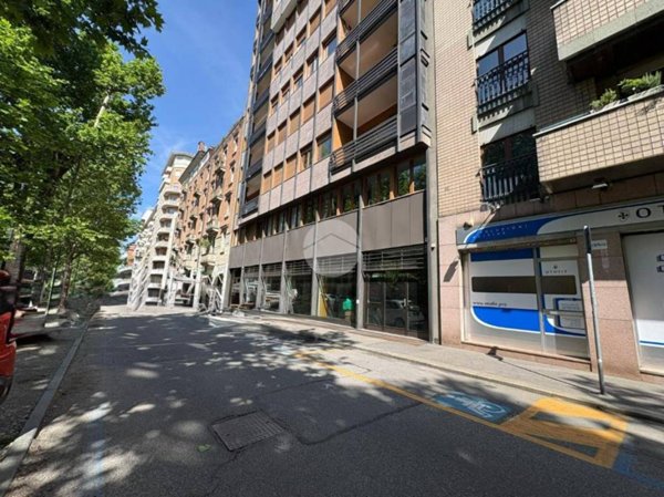 ufficio in vendita a Torino in zona Crocetta