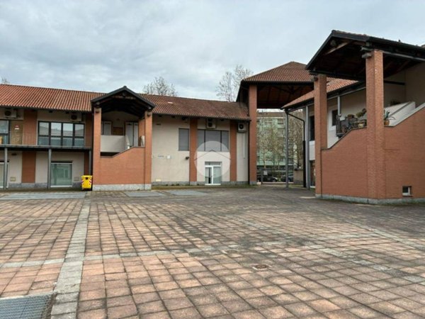 ufficio in vendita a Torino in zona Mirafiori Sud