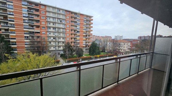 appartamento in vendita a Torino in zona Mirafiori Nord
