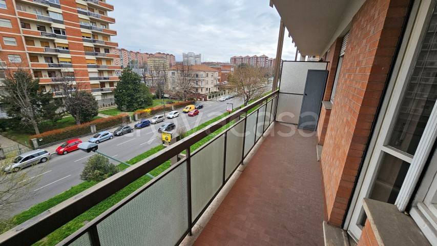 appartamento in vendita a Torino in zona Mirafiori Nord