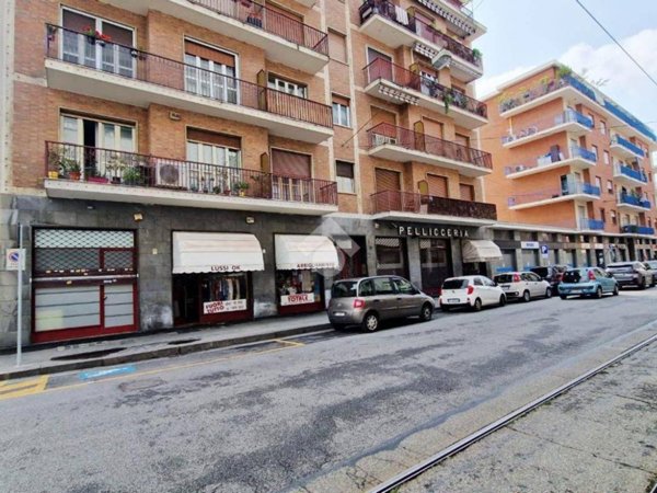 negozio in vendita a Torino in zona Pozzo Strada