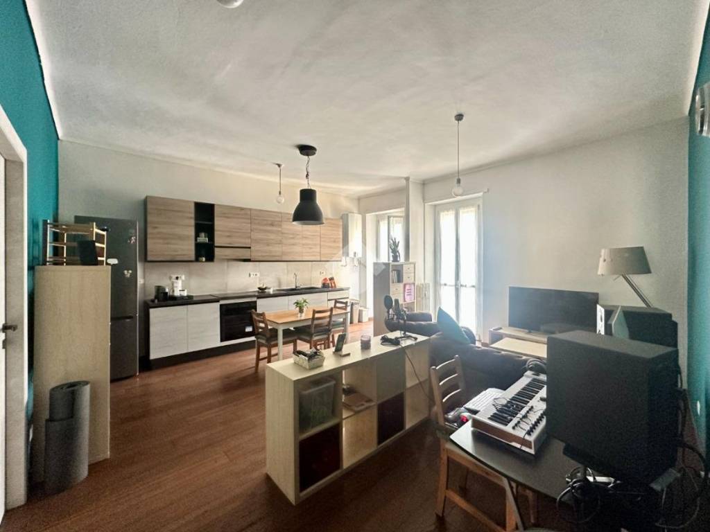 appartamento in vendita a Torino in zona Borgata Vittoria