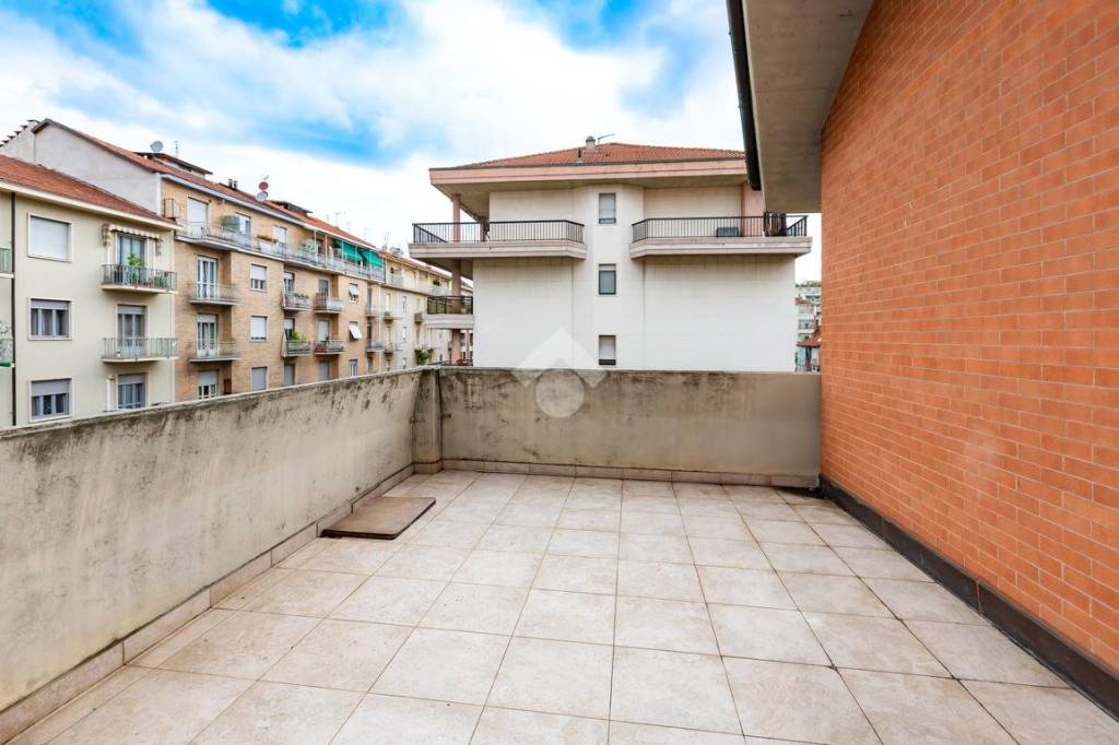 appartamento in vendita a Torino in zona Parella