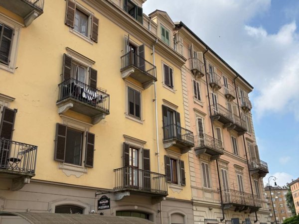 appartamento in vendita a Torino in zona Aurora
