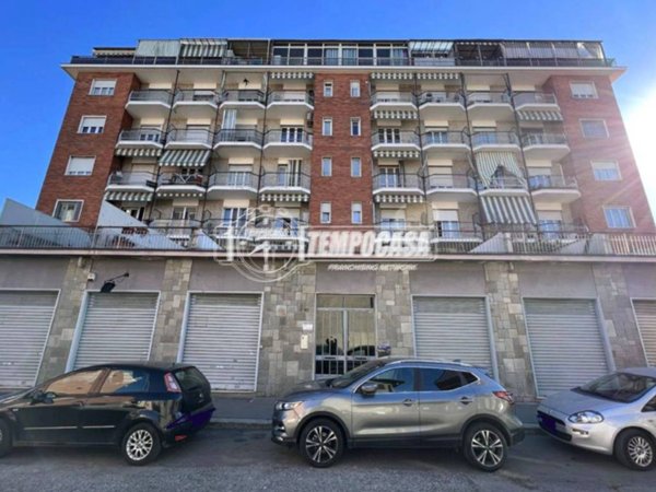 negozio in vendita a Torino in zona Aurora