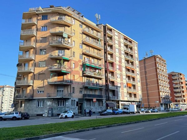 appartamento in vendita a Torino in zona Mirafiori Nord