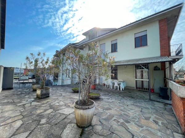 casa indipendente in vendita a Torino in zona Aurora