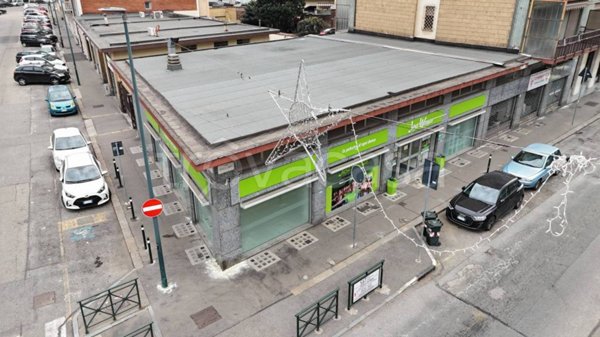 negozio in vendita a Torino in zona Borgo San Paolo