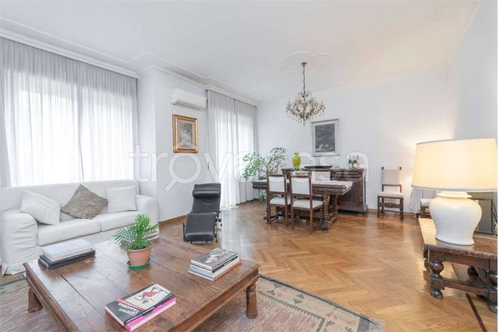 appartamento in vendita a Torino in zona Campidoglio