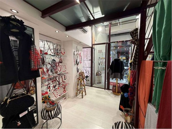 negozio in vendita a Torino in zona Centro Storico