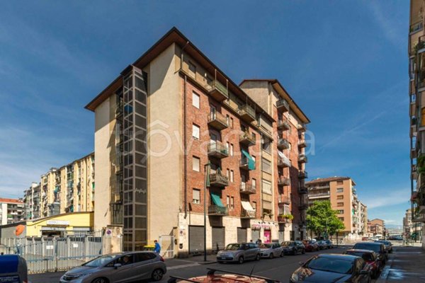 appartamento in vendita a Torino in zona Borgata Vittoria