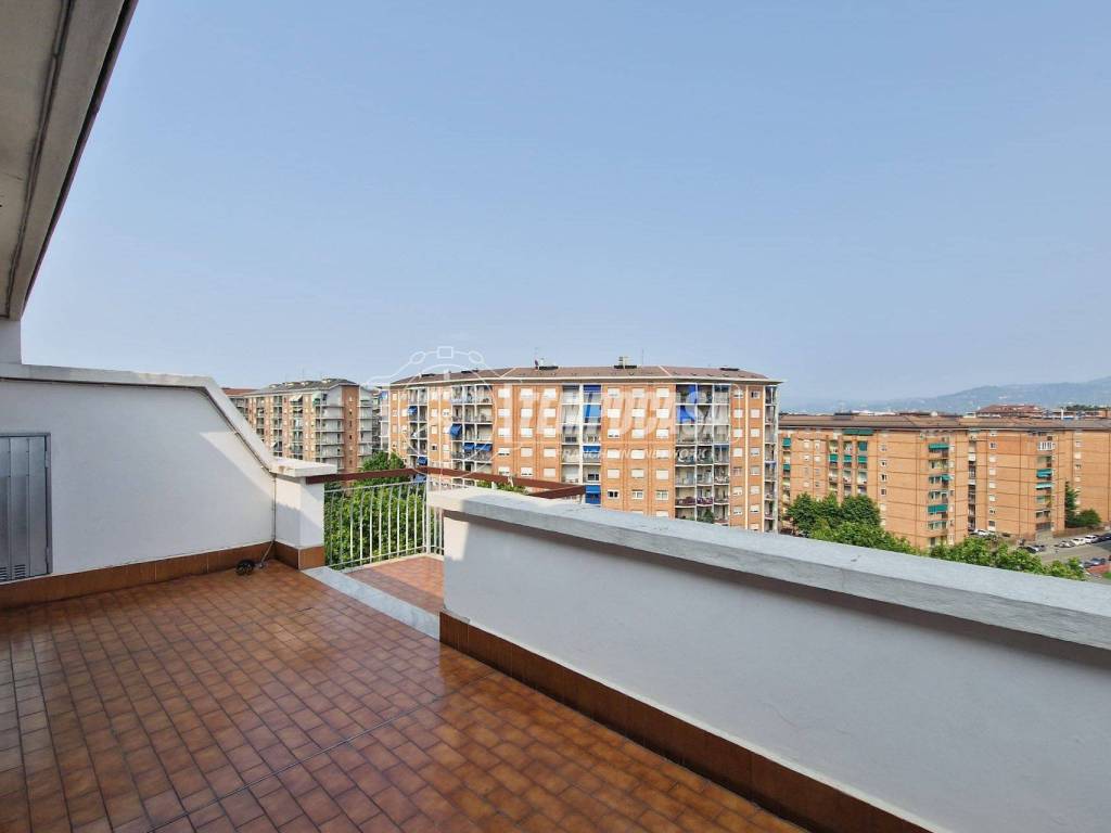 appartamento in vendita a Torino in zona Santa Rita