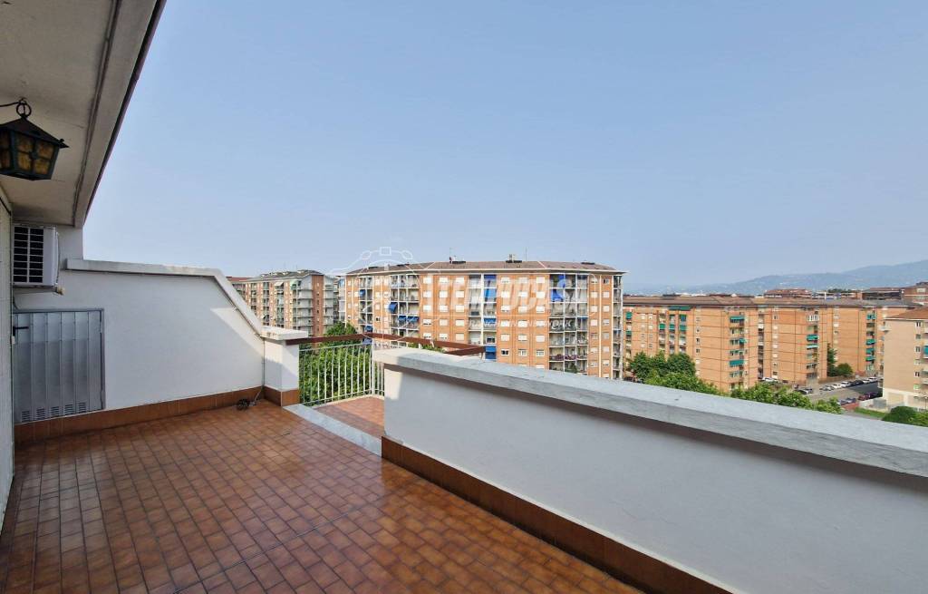 appartamento in vendita a Torino in zona Santa Rita