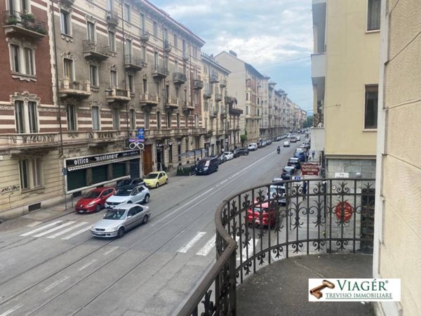 appartamento in vendita a Torino in zona Campidoglio