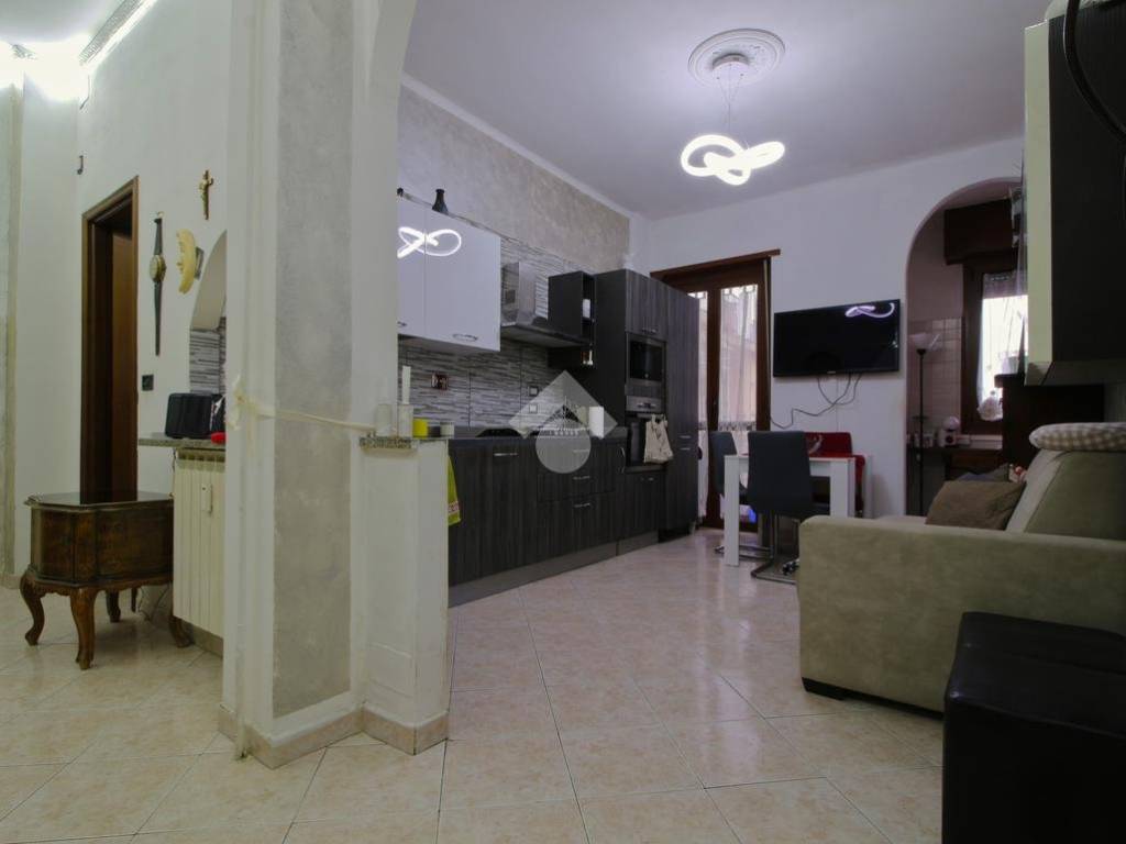 appartamento in vendita a Torino in zona Borgata Vittoria