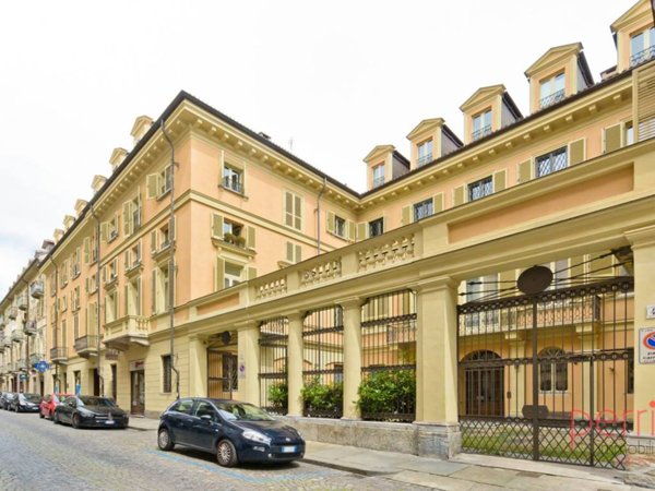 appartamento in vendita a Torino in zona Centro Storico