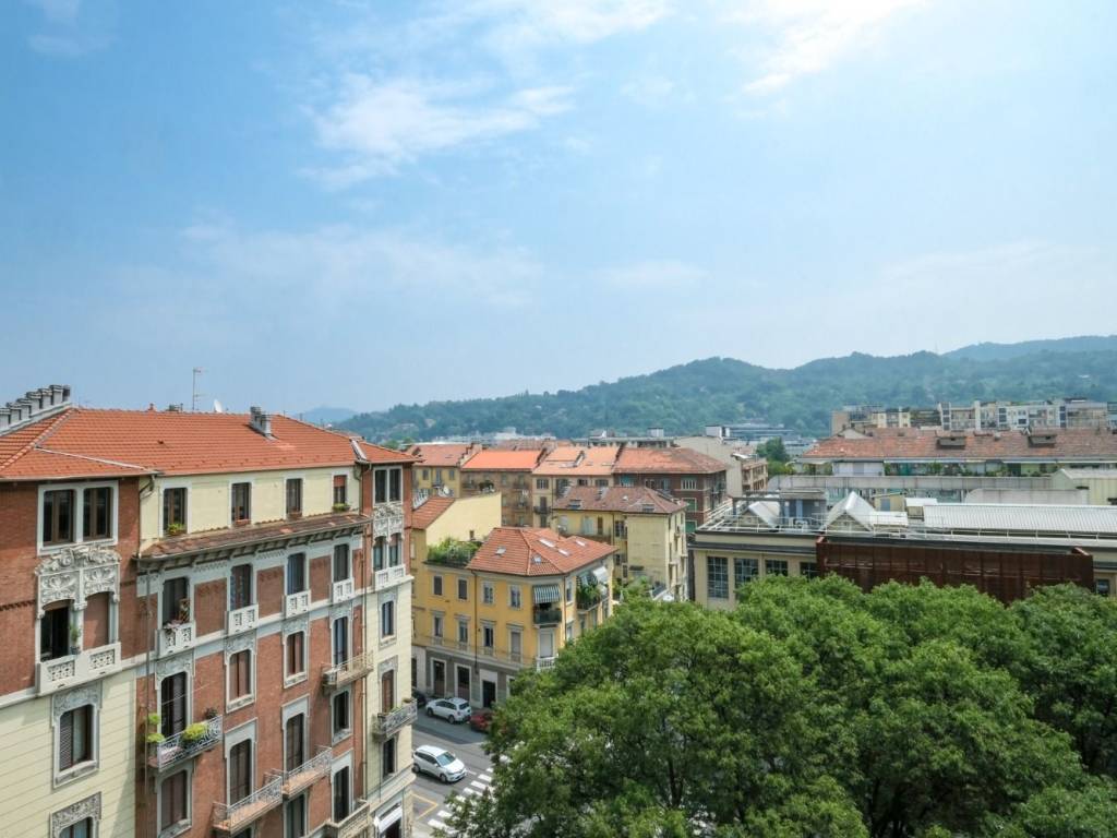 appartamento in vendita a Torino in zona San Salvario