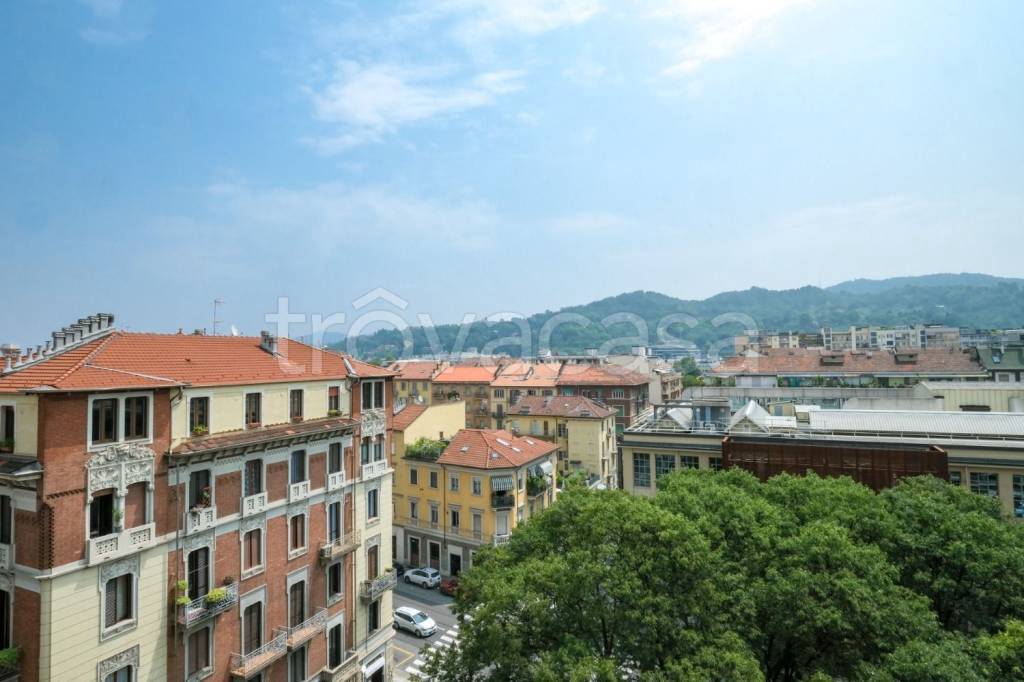 appartamento in vendita a Torino in zona San Salvario