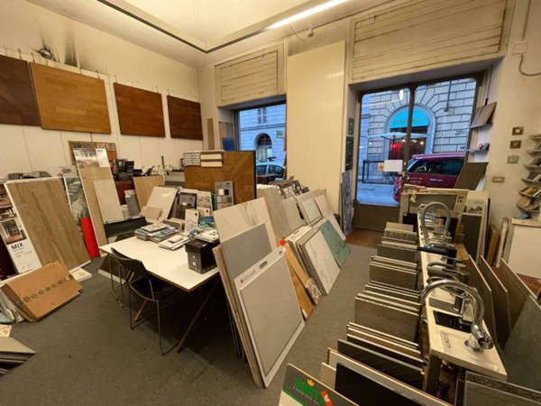 negozio in vendita a Torino in zona San Salvario