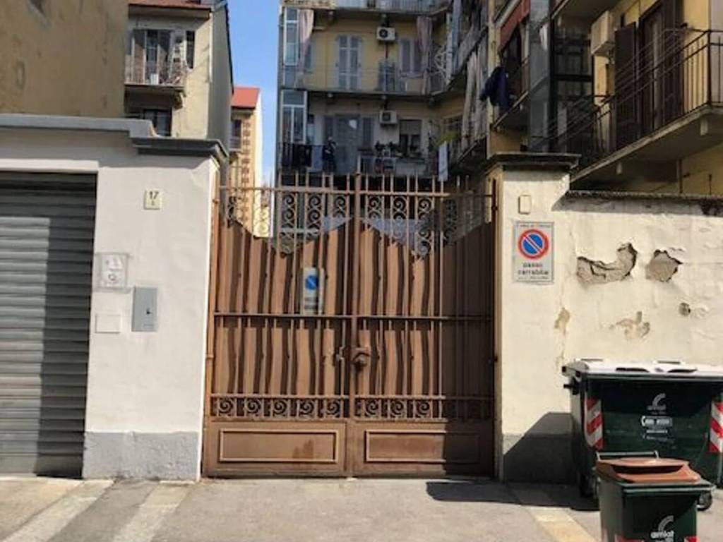 locale di sgombero in vendita a Torino in zona Borgo San Paolo