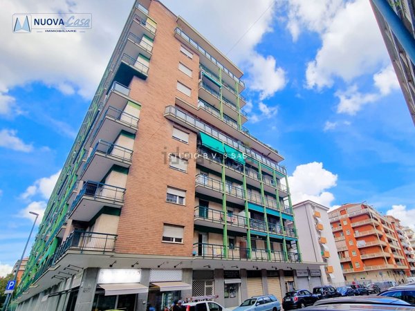 negozio in vendita a Torino in zona Borgata Vittoria