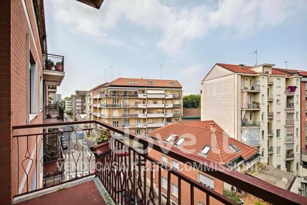 appartamento in vendita a Torino in zona Pozzo Strada