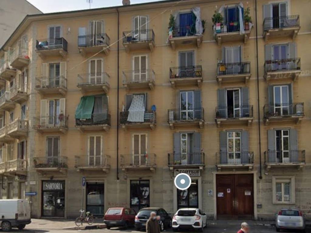 negozio in vendita a Torino in zona Rebaudengo