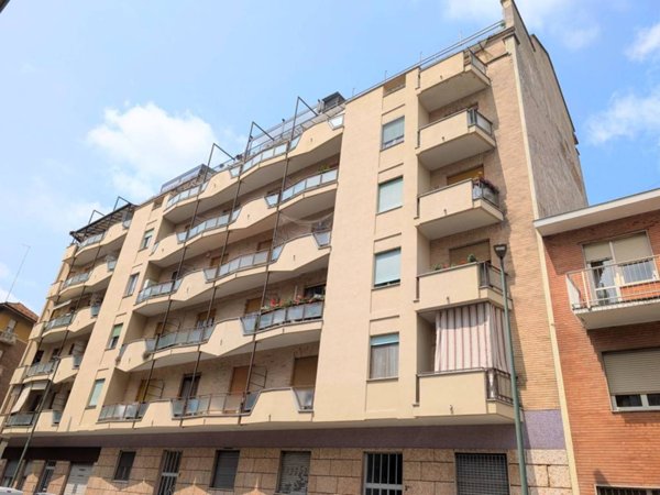appartamento in vendita a Torino in zona Lucento