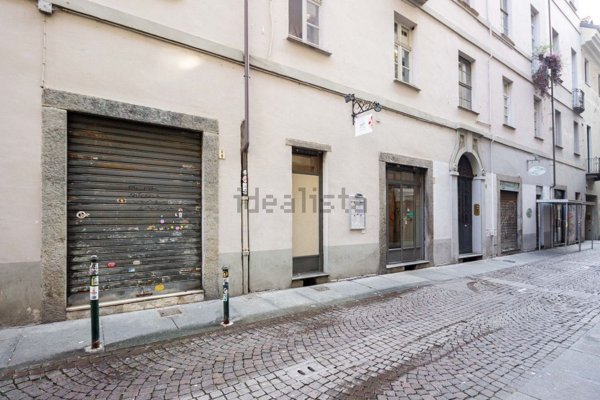 negozio in vendita a Torino in zona Centro Storico