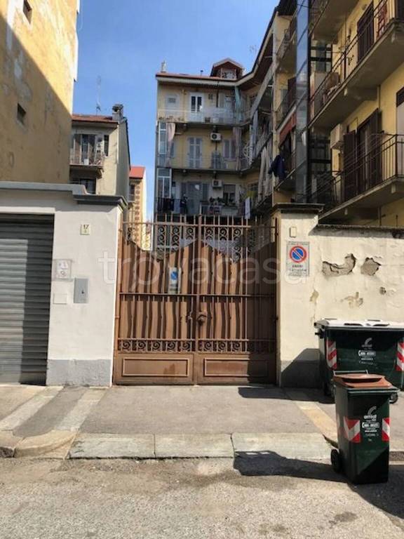 locale di sgombero in vendita a Torino in zona Borgo San Paolo