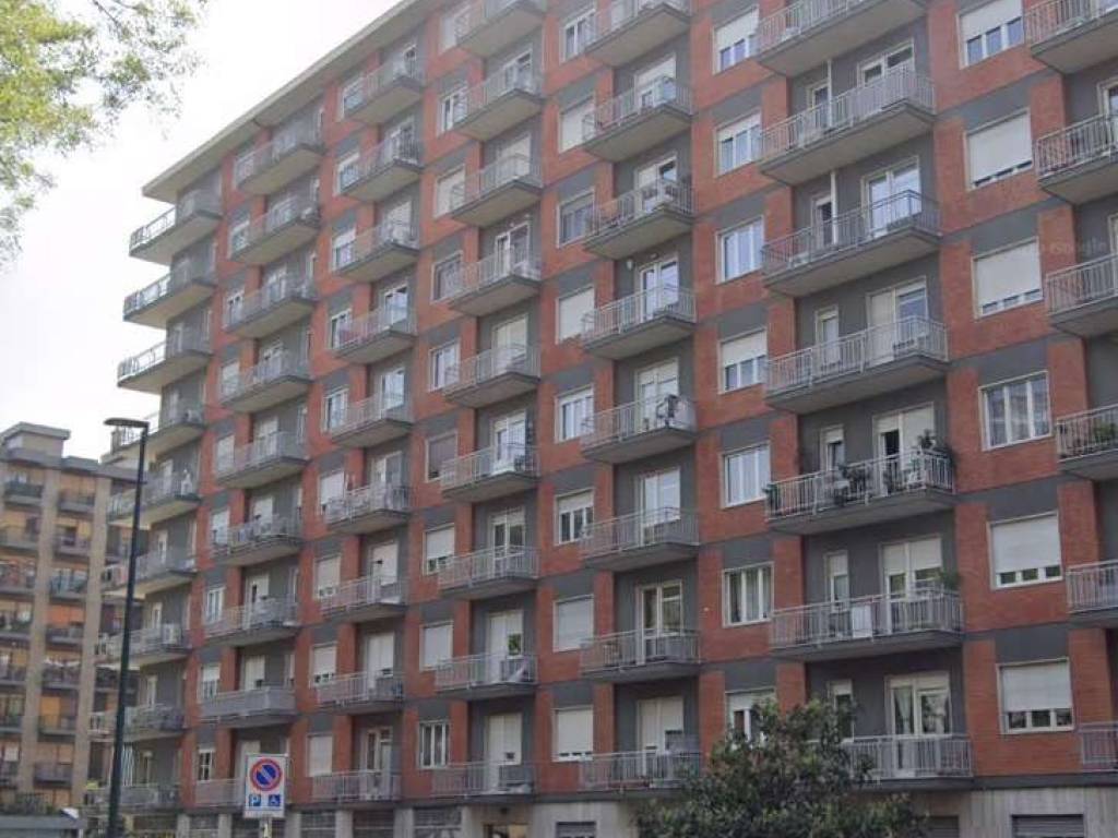 appartamento in vendita a Torino in zona Aurora