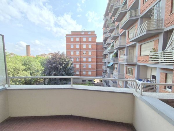 appartamento in vendita a Torino in zona Cenisia