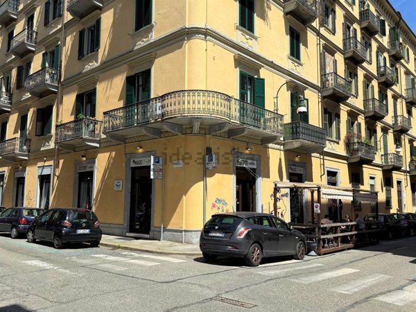 locale commerciale in vendita a Torino