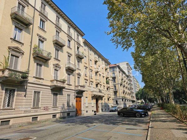 appartamento in vendita a Torino in zona Crocetta