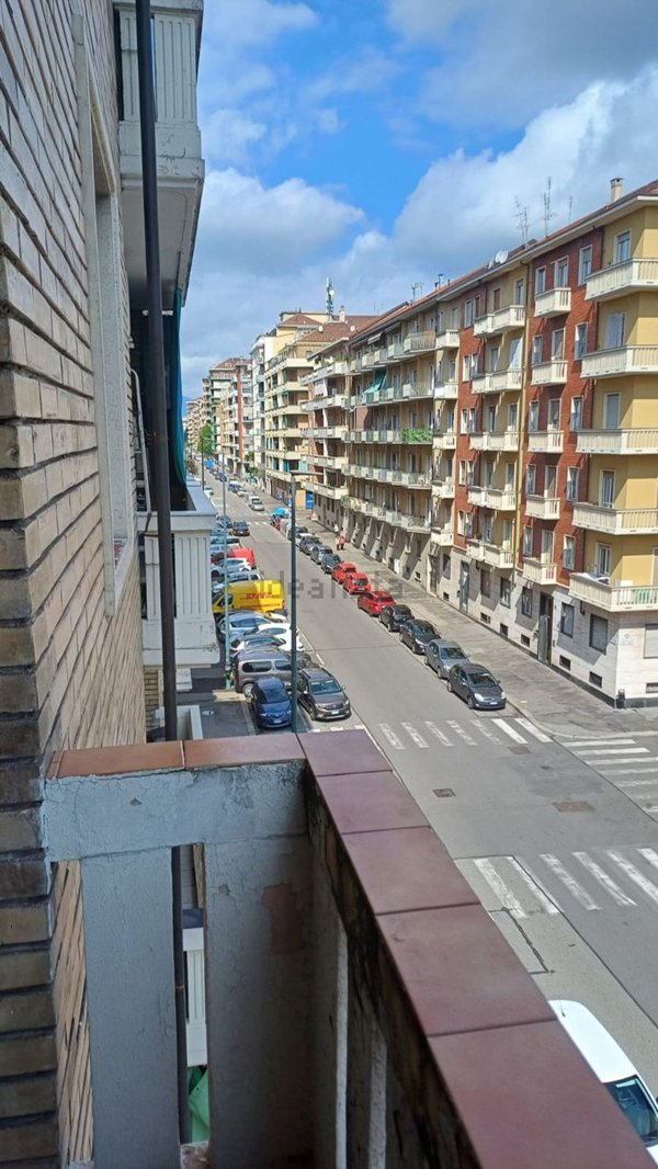 appartamento in vendita a Torino in zona Borgata Vittoria