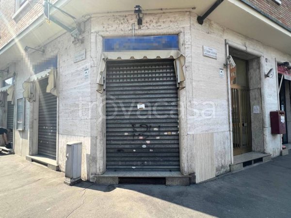 negozio in vendita a Torino in zona Barriera di Milano