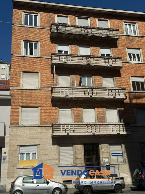 appartamento in vendita a Torino in zona Lingotto