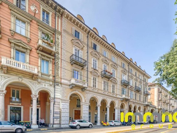 appartamento in vendita a Torino in zona Crocetta
