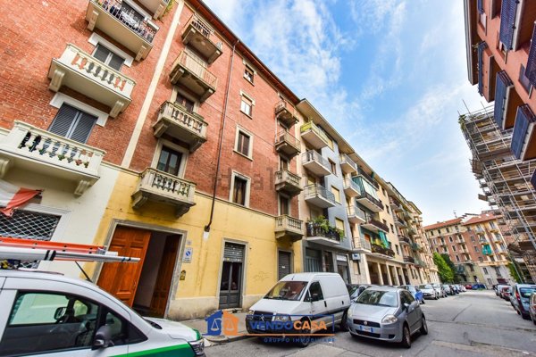 locale commerciale in vendita a Torino in zona Millefonti