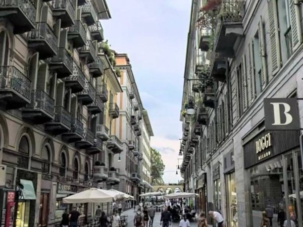 negozio in vendita a Torino in zona Centro Storico