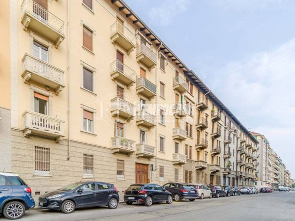 appartamento in vendita a Torino in zona Cenisia