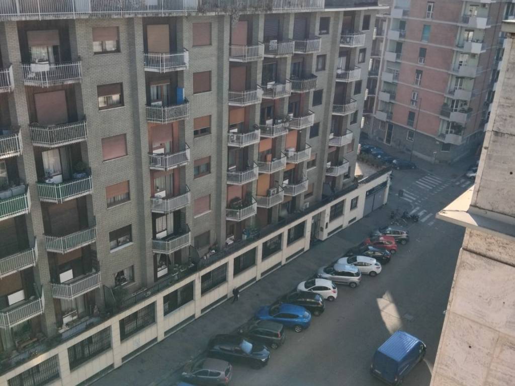 appartamento in vendita a Torino in zona Mirafiori Nord