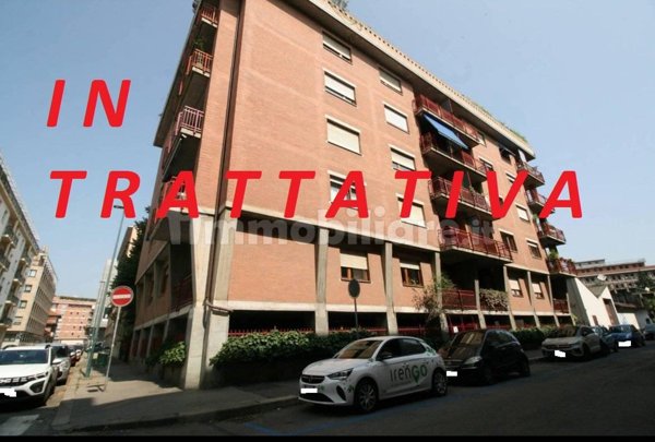 appartamento in vendita a Torino in zona Cit Turin