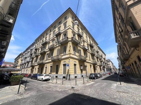 appartamento in vendita a Torino in zona San Salvario