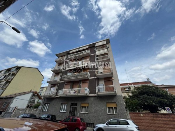 appartamento in vendita a Torino in zona Parella