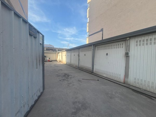 negozio in vendita a Torino in zona Madonna di Campagna