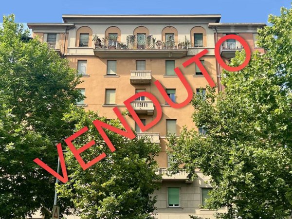 appartamento in vendita a Torino in zona San Salvario